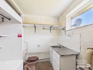 Utility/WC- click for photo gallery
